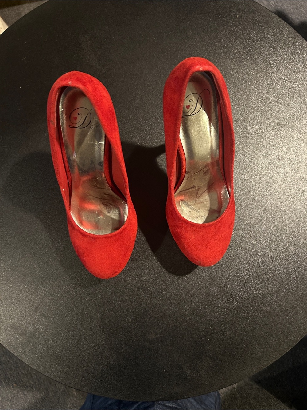 Red Suede Women's Pumps - Stylish Classic Heel